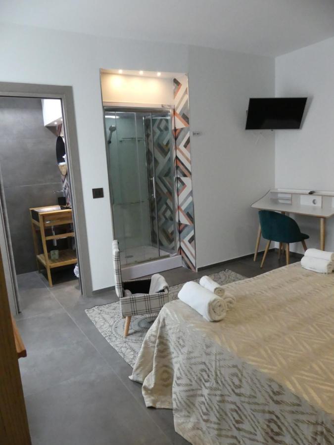 Albergo Piazza Risorgimento ポルト・チェザーレオ エクステリア 写真
