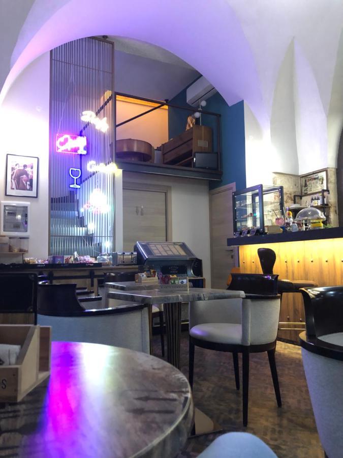 Albergo Piazza Risorgimento ポルト・チェザーレオ エクステリア 写真